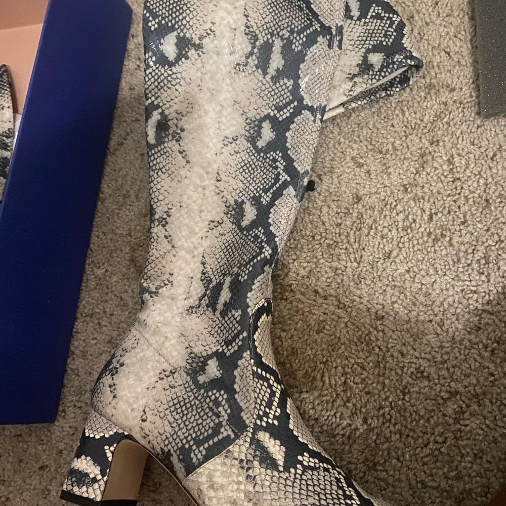 Stuart Weitzman Knee Boots
